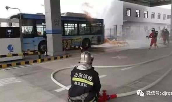 LNG泄漏冻伤怎么办？